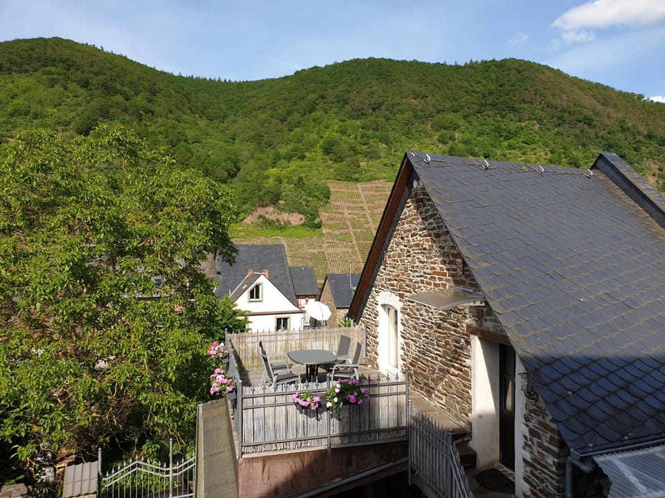 Patio, Facade/entrance, Balcony/Terrace, Mountain view, River view