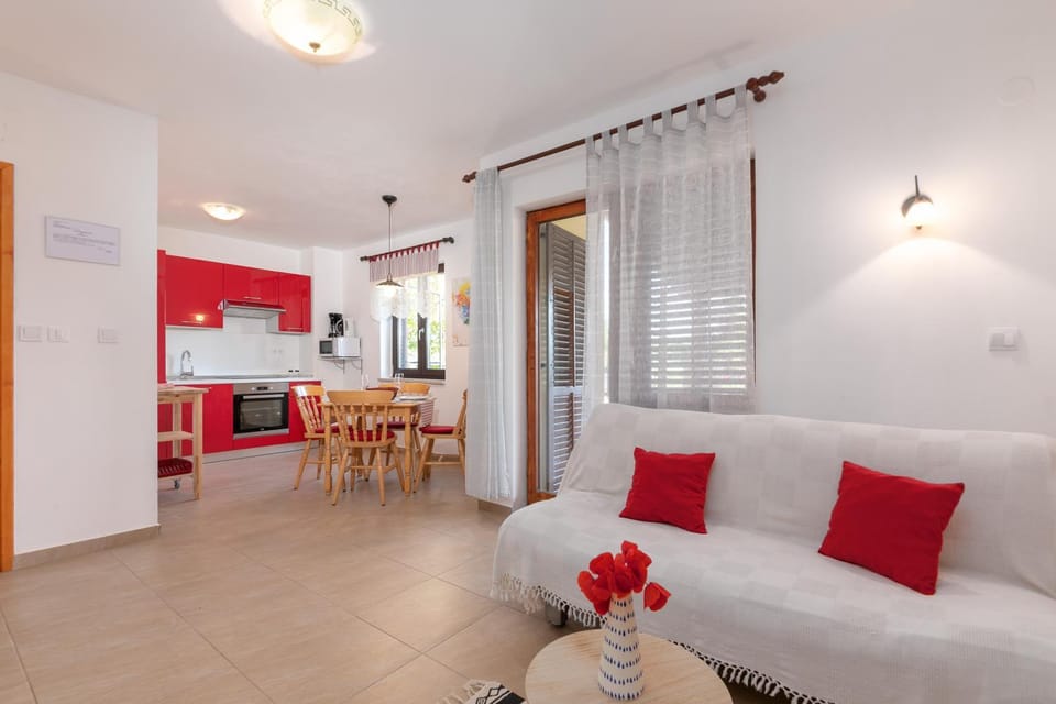 Red Apartment Apartment in Istria County