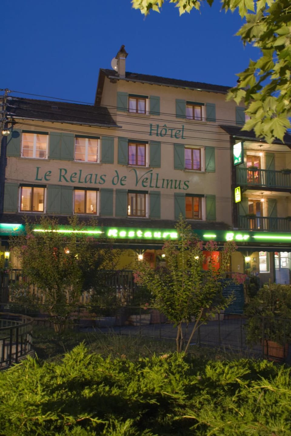 Facade/entrance