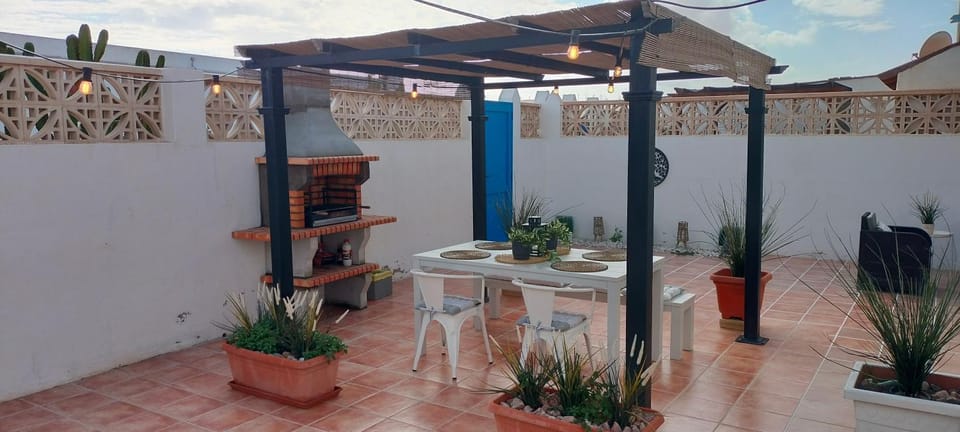 Patio, Dining area