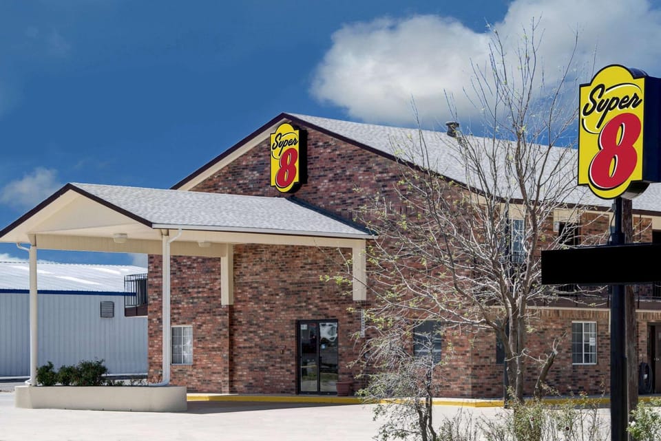 Property building, Day, On site, Time of day