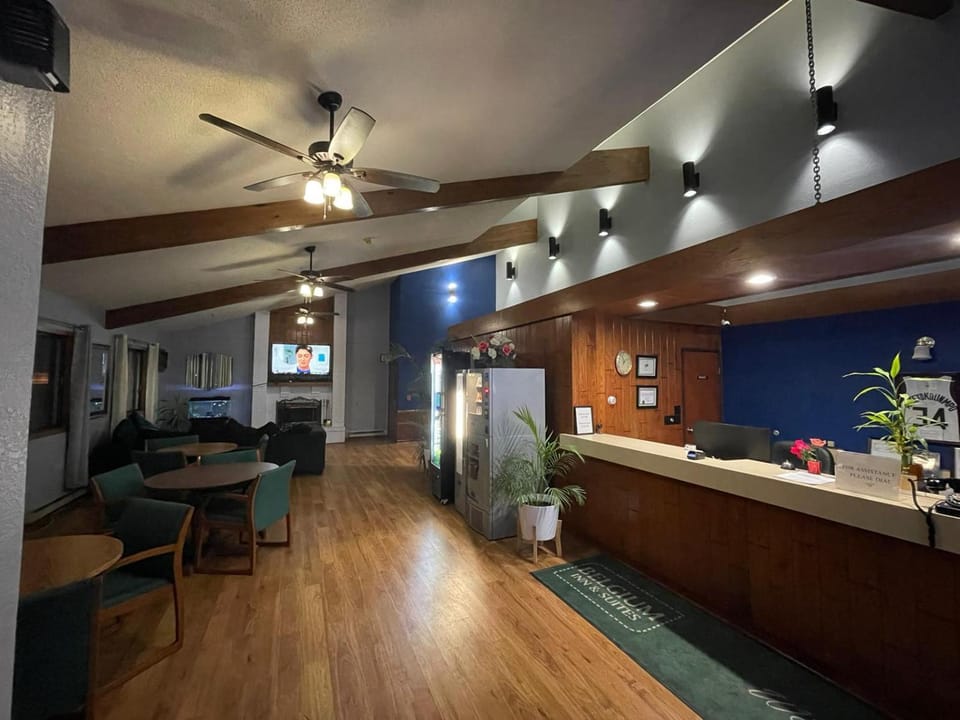 Communal lounge/ TV room, TV and multimedia, Living room, Seating area, Evening entertainment, fireplace