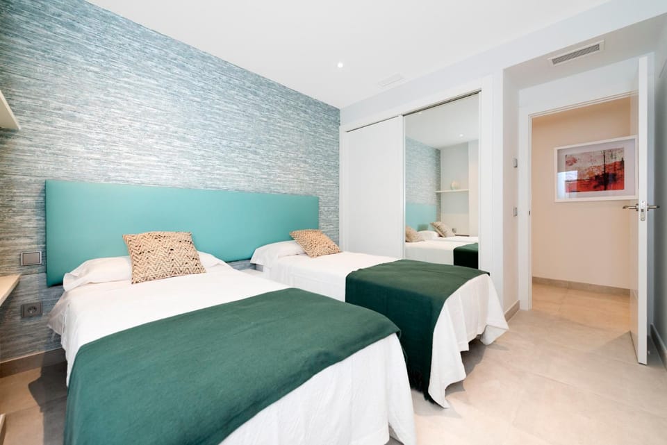 Modern 2 Bedroom Apartment, with Sea Views, in Playas del Duque - Puerto Banús Apartment in Marbella