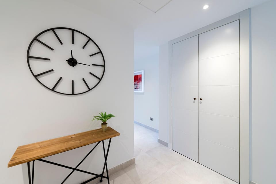 Modern 2 Bedroom Apartment, with Sea Views, in Playas del Duque - Puerto Banús Apartment in Marbella