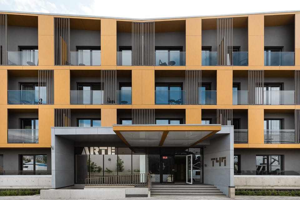 Property building, Facade/entrance