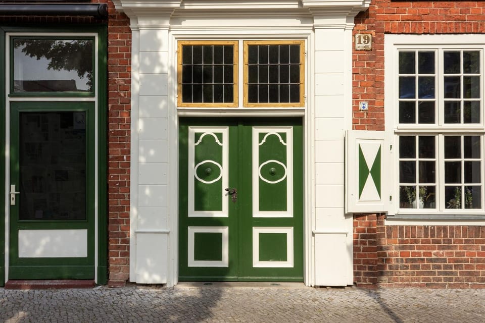 Property building, Facade/entrance