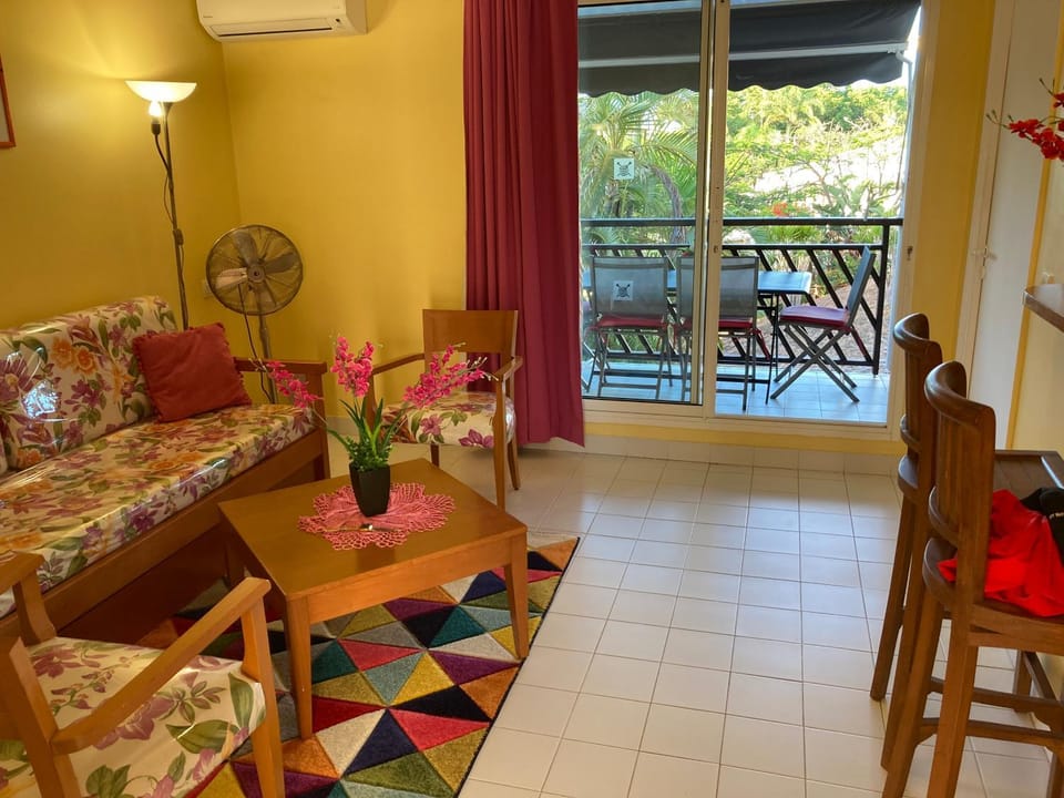 Balcony/Terrace, Living room, Garden view