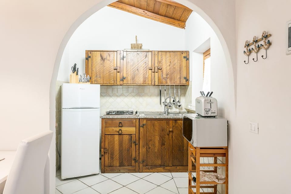 Property building, Kitchen or kitchenette, Living room