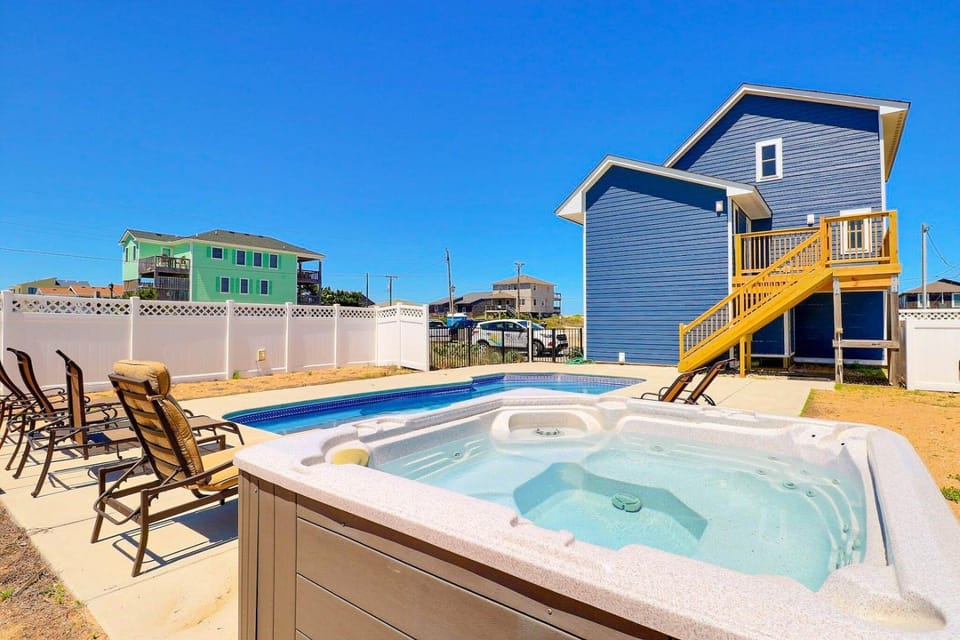 5018 - Mike`s Beach House House in Kill Devil Hills