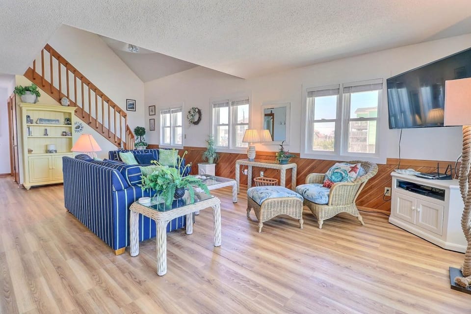 5018 - Mike`s Beach House House in Kill Devil Hills
