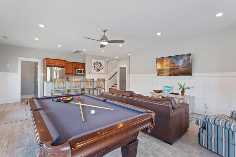 1617 - Point Break House in Corolla
