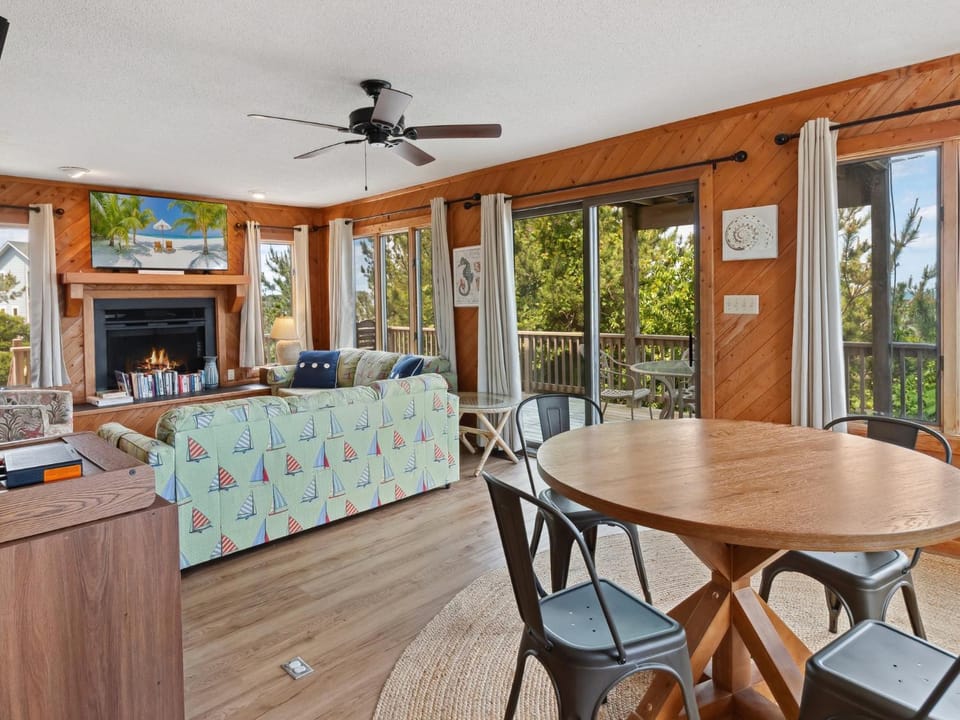 2030 - Horizon`s Summit House in Duck