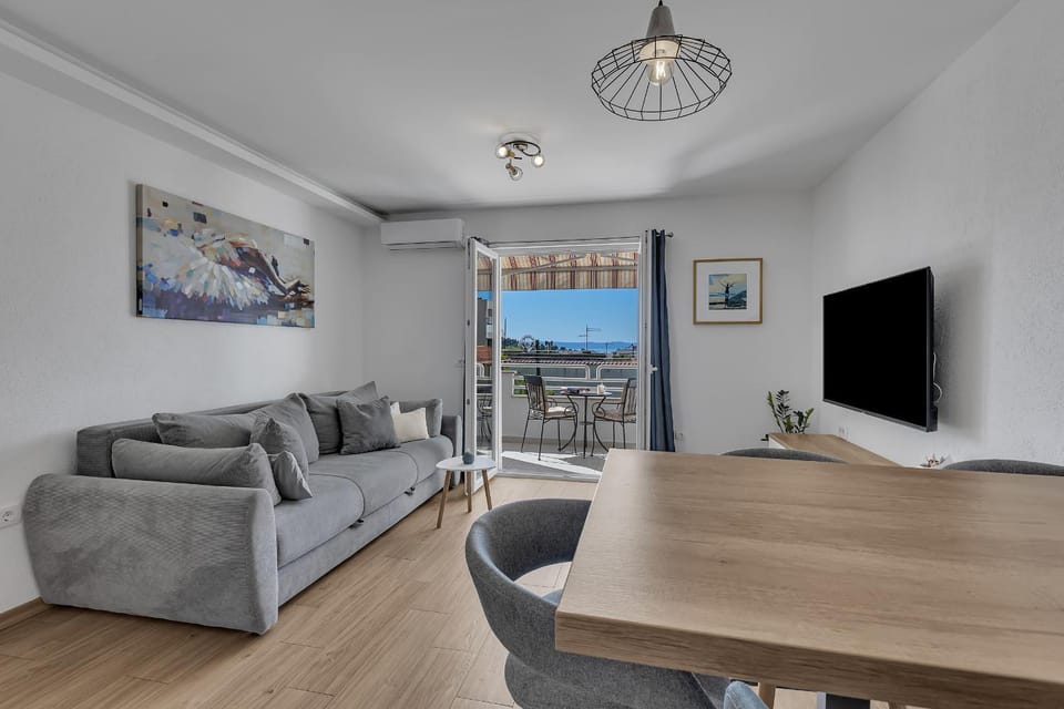 Apartment Joy Apartment in Makarska