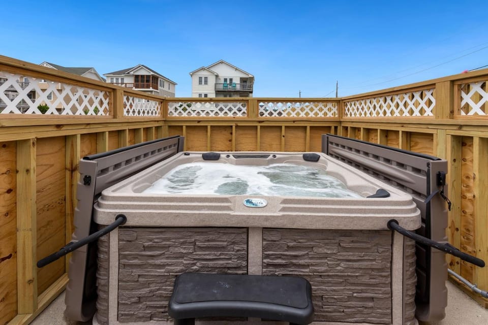 5210 - Salty Dog House in Kill Devil Hills
