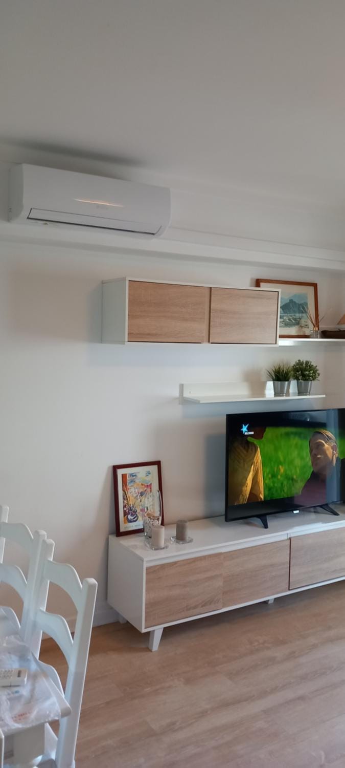 Communal lounge/ TV room, TV and multimedia, Living room, air conditioner