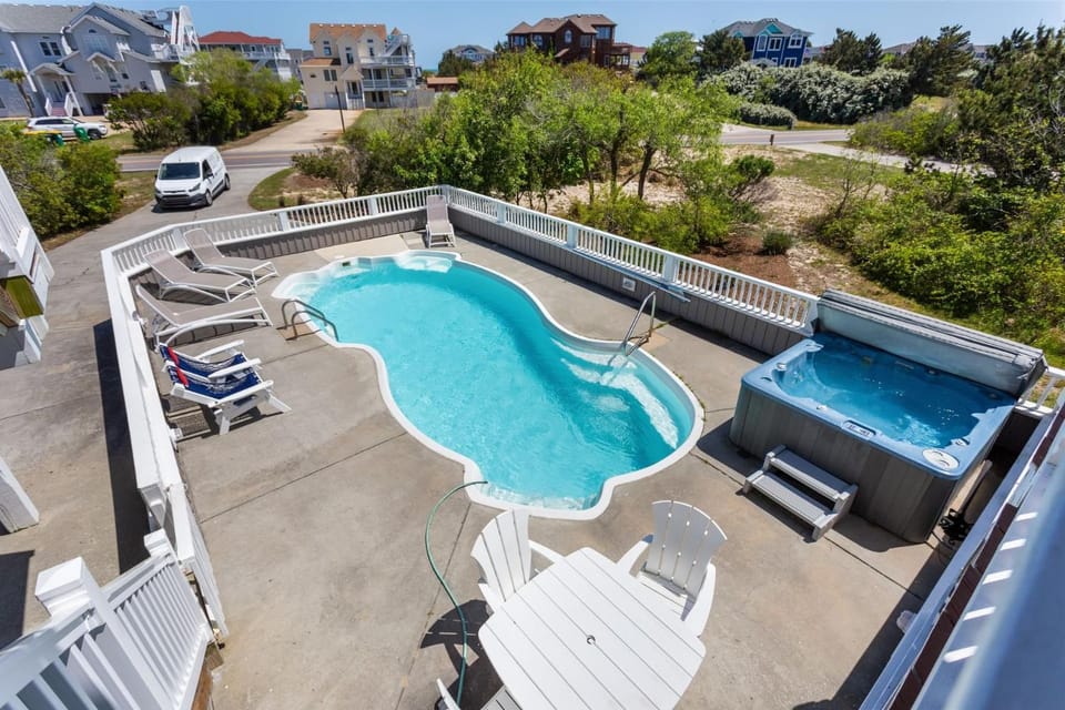 1335 - Over Easy House in Corolla