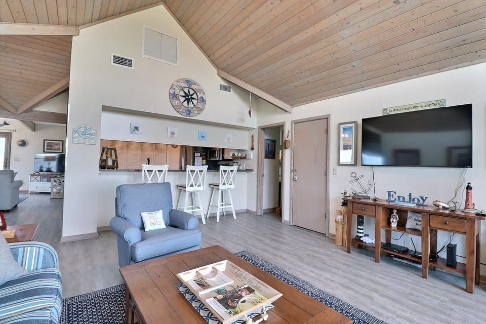 SCR3B - Seas the View (formerly Scrimshaw Penthouse) House in Kill Devil Hills