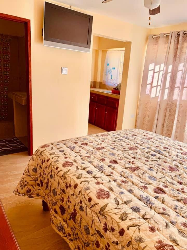 Solet's Paradise Negril Bed and Breakfast in Negril