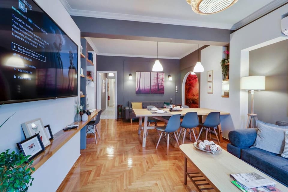 Living room, Seating area, Dining area