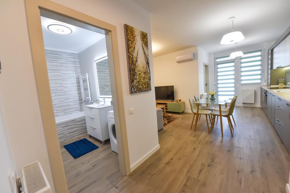 Toilet, Photo of the whole room, Seating area