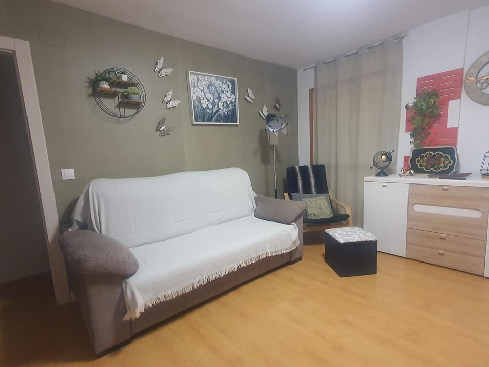 The family bienvenidos a Canfranc Apartment in Aragon