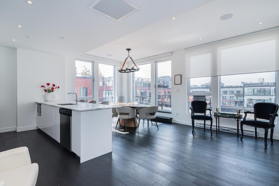 Le Se7t Penthouses Apartment in Montreal