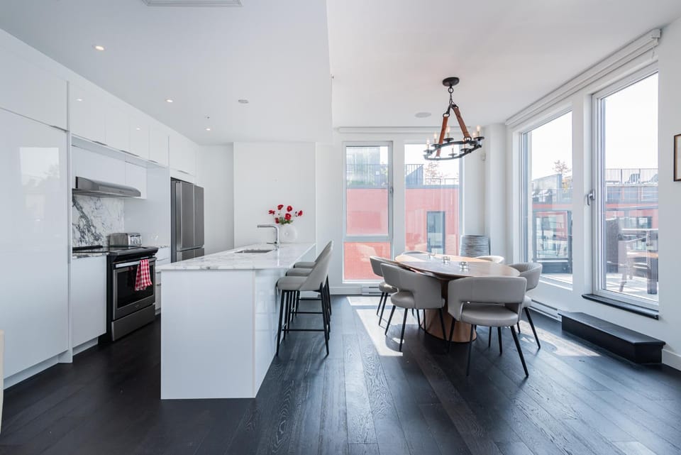 Le Se7t Penthouses Apartment in Montreal