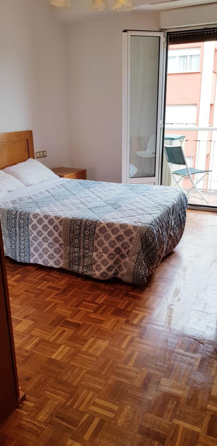 3 Bedrooms SOHO Parking Included Apartment in San Sebastian