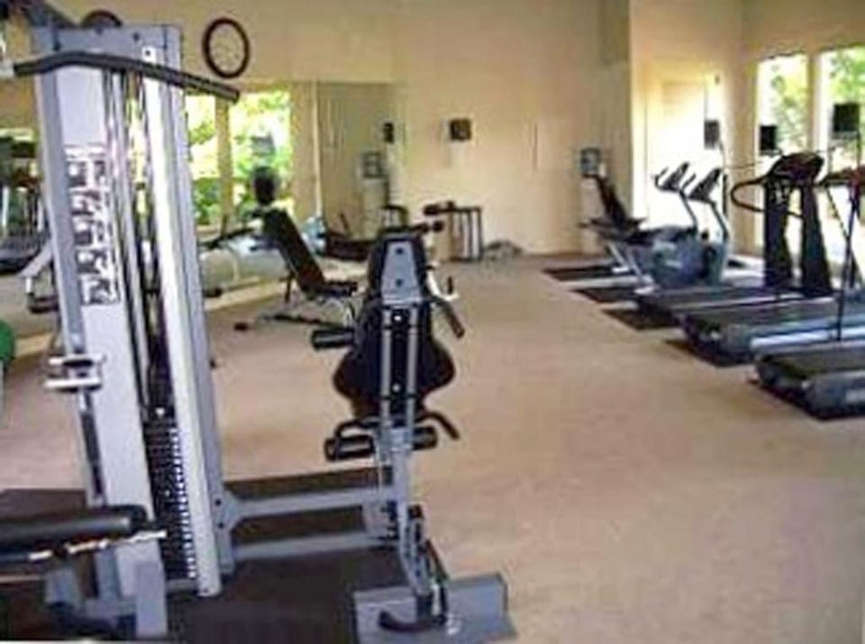 New Furniture New Paint New King Bed Master 2 Queens Bikes & Beach Gear included House in Hilton Head Island