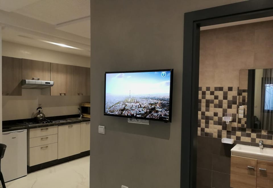 Bathroom, Kitchen or kitchenette
