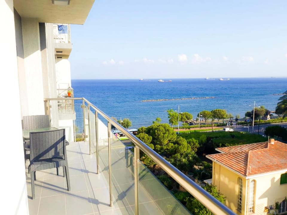 Thalassa Sea View Suite Apartment in Limassol City
