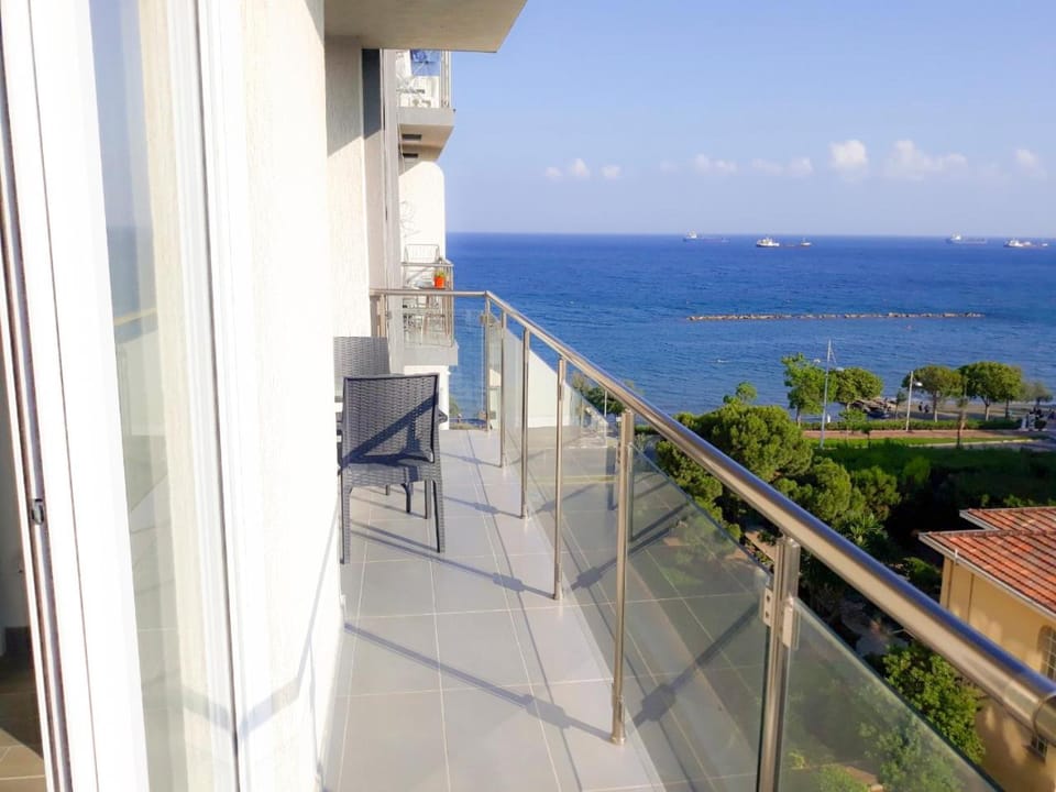 Thalassa Sea View Suite Apartment in Limassol City