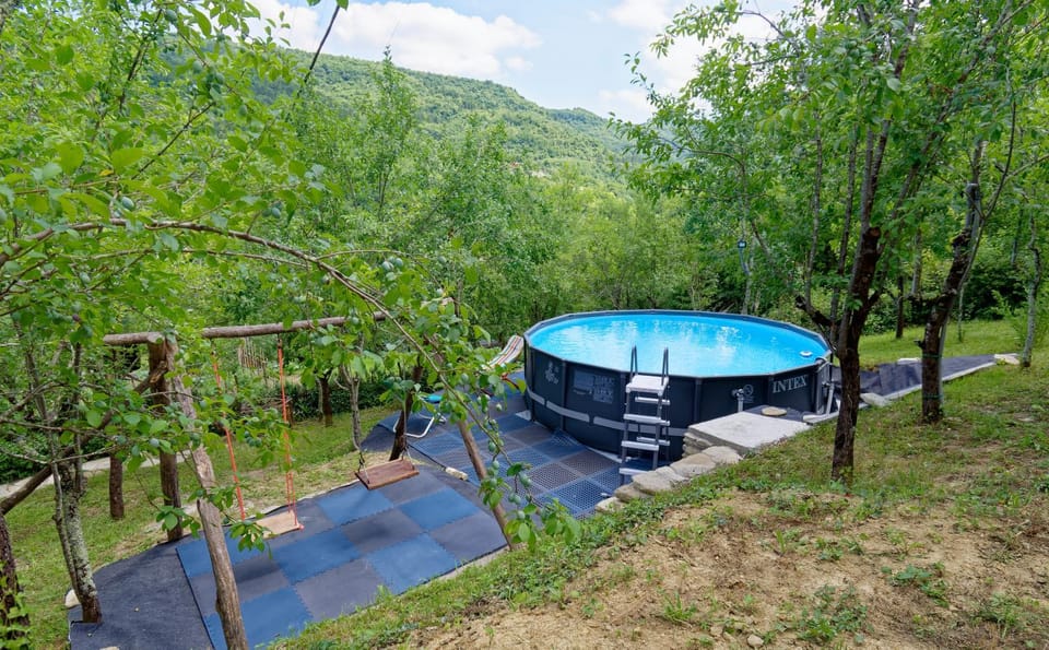 Swimming pool, Swimming pool