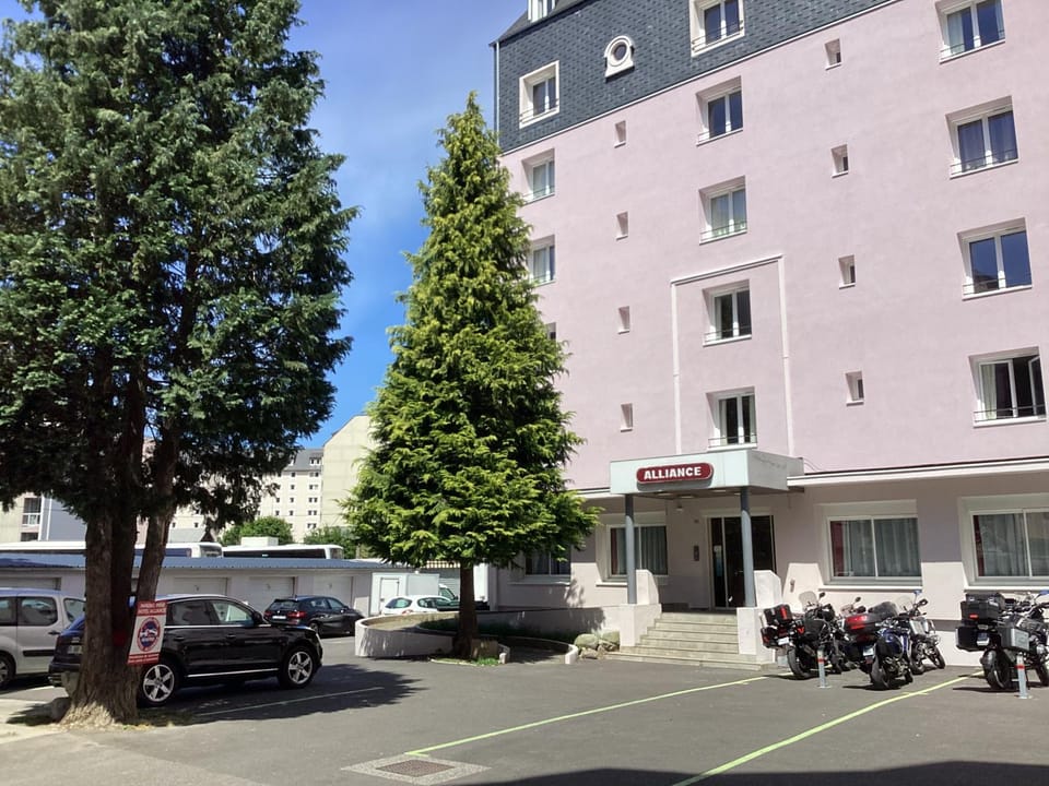 Property building, Parking