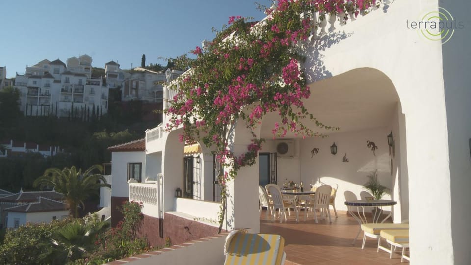 Casa Patricia, Ladera del Mar, Nerja Apartment in Axarquía