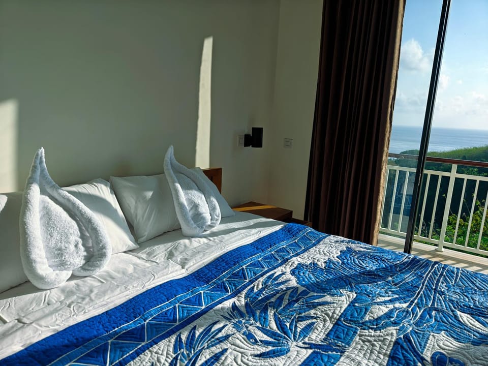 Bed, View (from property/room), Balcony/Terrace, Bedroom, towels