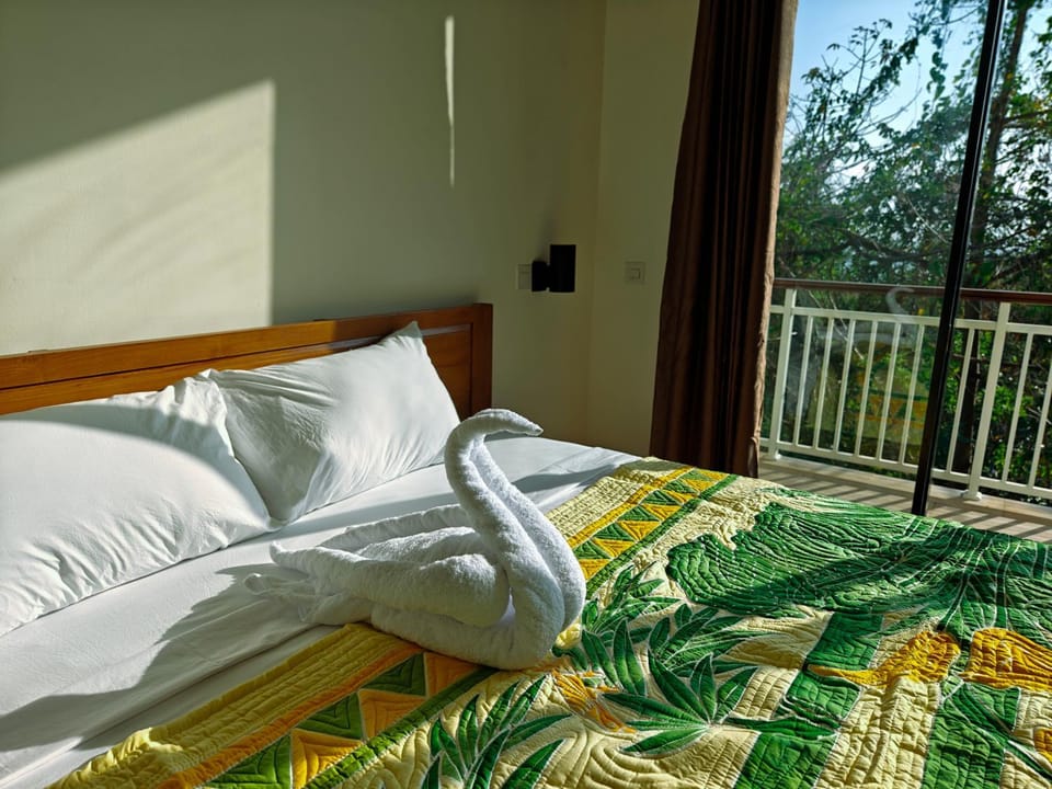 Bed, View (from property/room), Balcony/Terrace, Bedroom