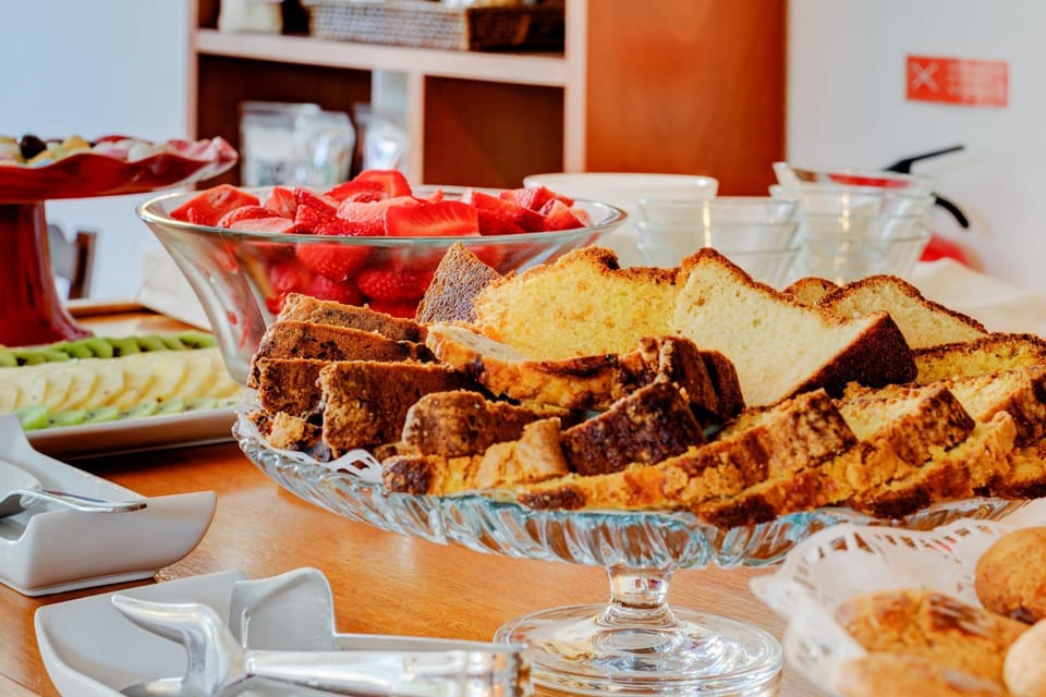 Continental breakfast, Buffet breakfast