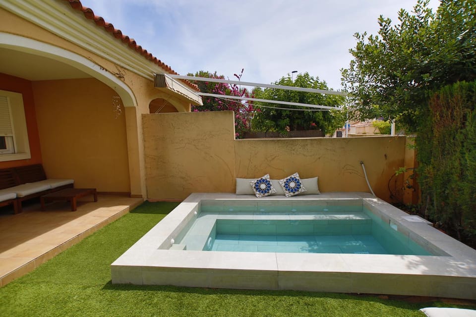 Chalet piscina privada Gran Alacant-Santa Pola-Aledama Homes House in Alacantí