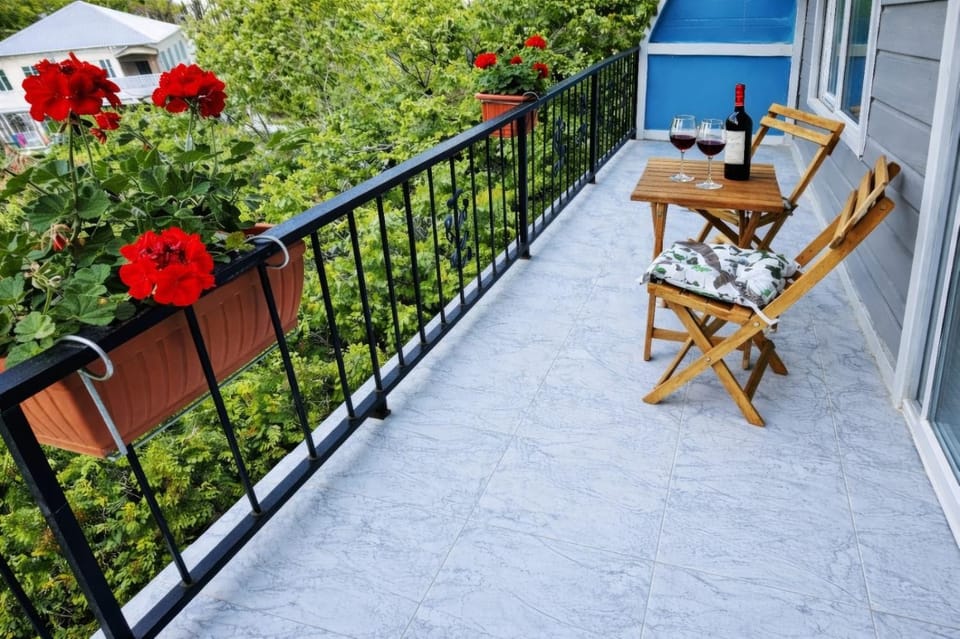 Patio, Spring, Day, Garden, View (from property/room), Balcony/Terrace, Dining area, Garden view