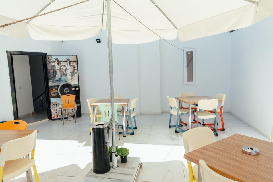 Property building, Nightclub / DJ