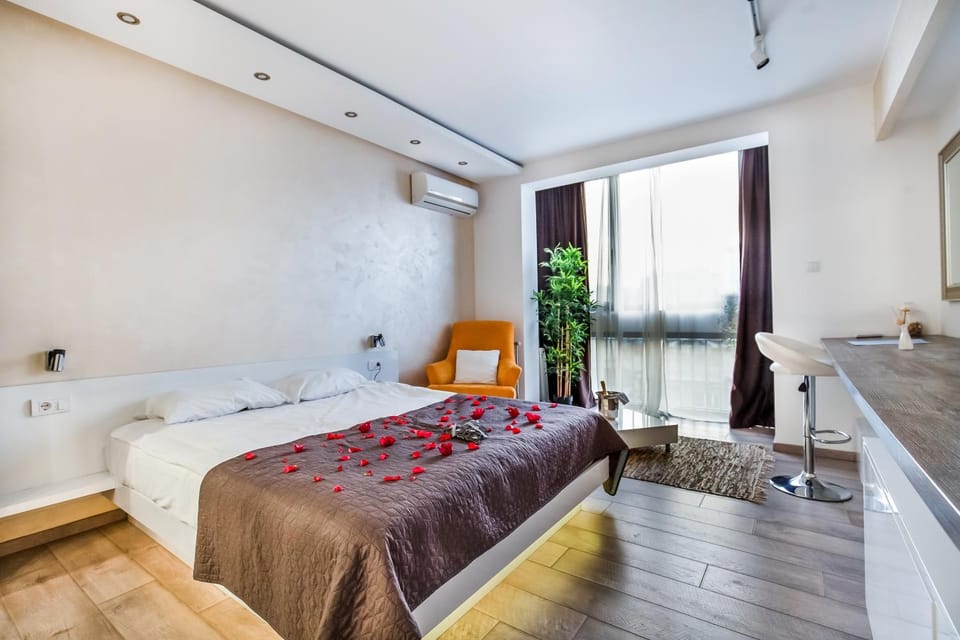 Living room, Bedroom