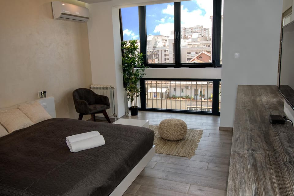Living room, Photo of the whole room