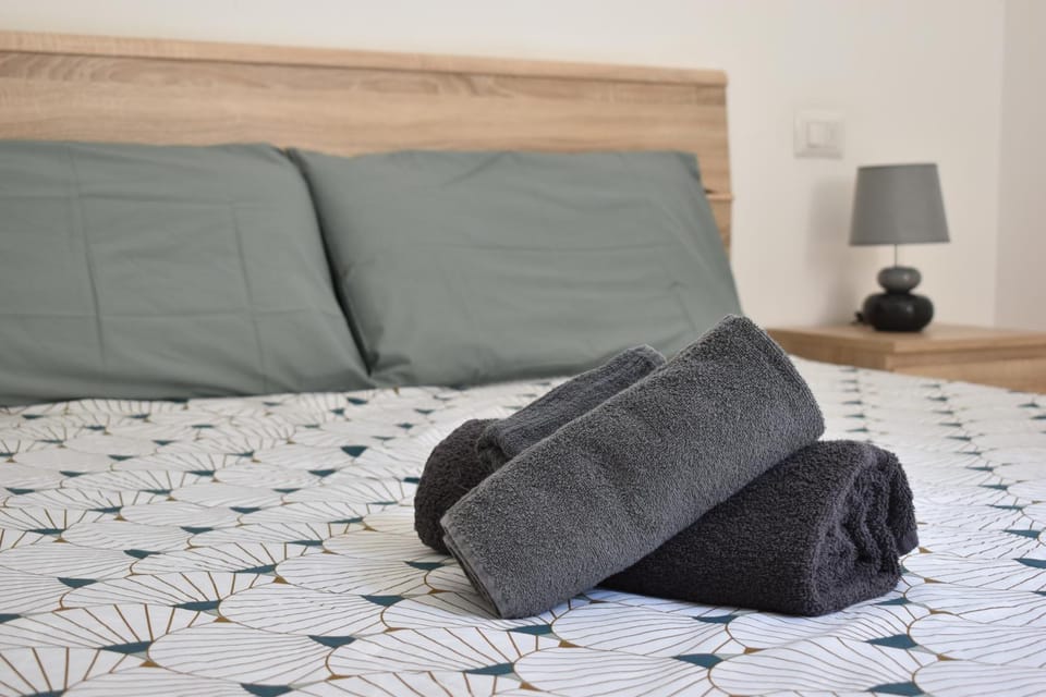 Bed, Decorative detail, Bedroom