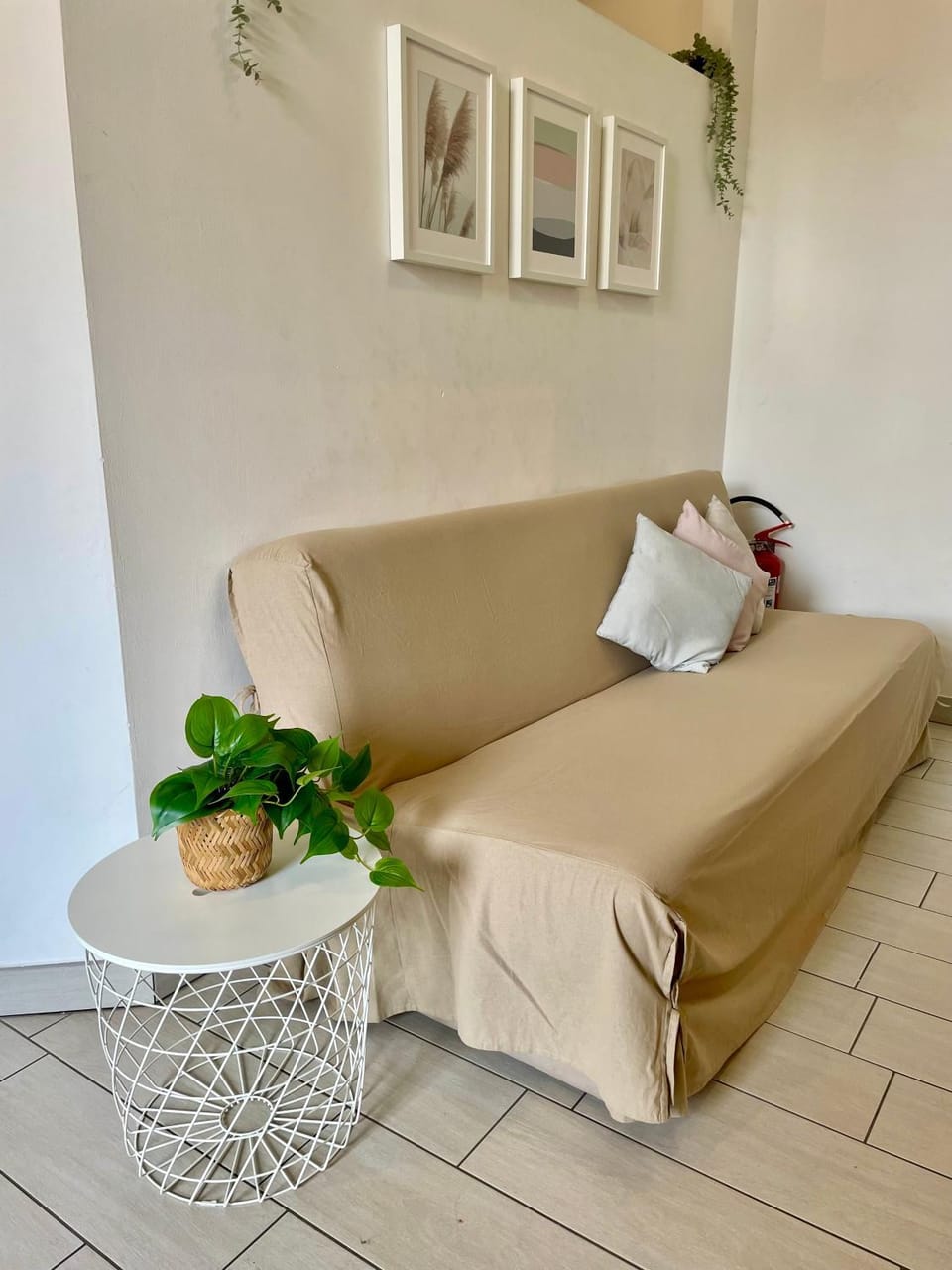 Living room, Photo of the whole room, Seating area