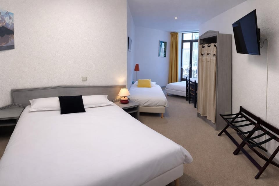Logis Hôtel de Genève et Restaurant , Faverges-Seythenex Hotel in Haute-Savoie