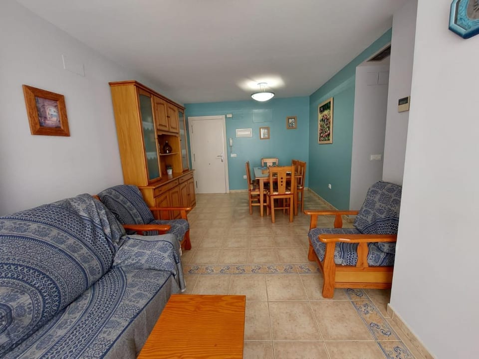 Apartamento con WIFI a 50m de la playa Apartment in Costa Blanca