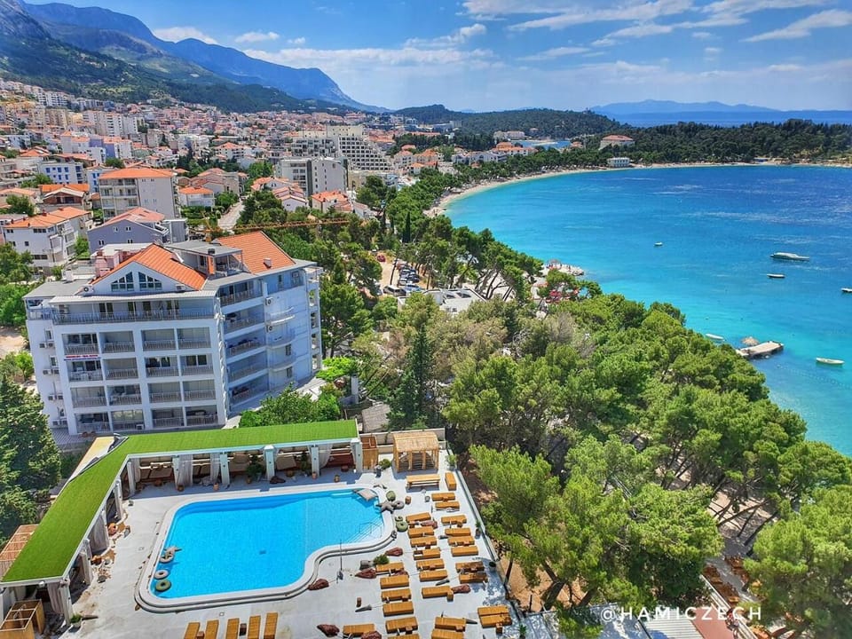 Property building, Day, Beach, City view, Sea view
