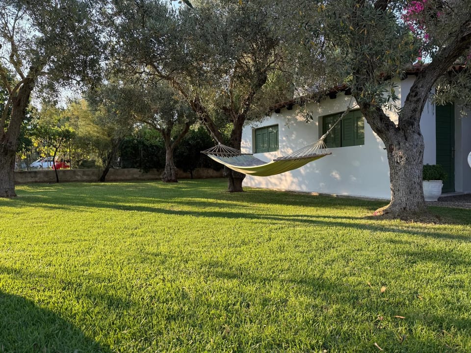Oasis Apartment hotel in Skiathos