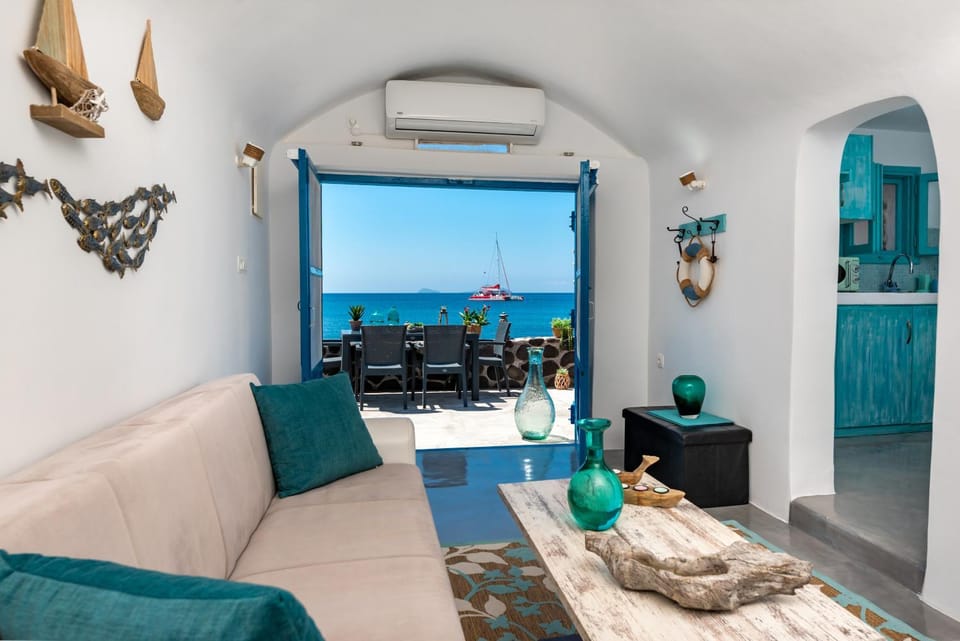 Serenity Blue (Cave house) Villa in Santorini